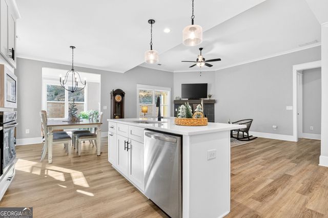 235 Farrell Creek Drive, Senoia, GA 30276