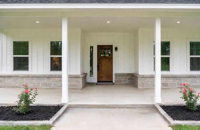 65 County Road 2266, Cleveland, TX 77327