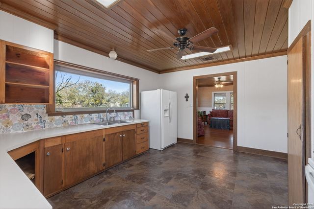 108 Oak Bluff, Boerne, TX 78006