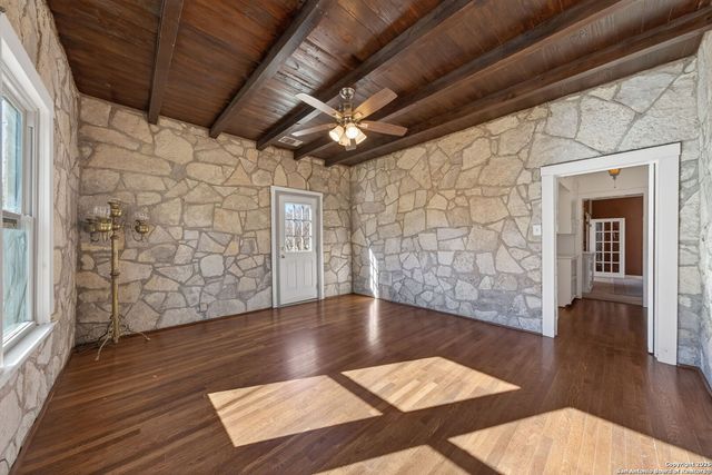 108 Oak Bluff, Boerne, TX 78006