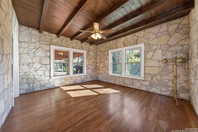 108 Oak Bluff, Boerne, TX 78006