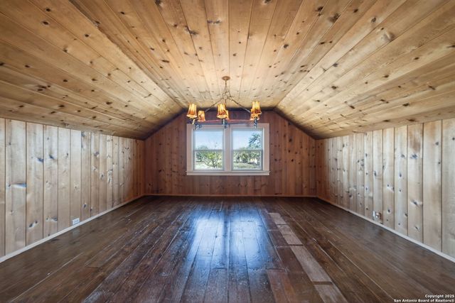 108 Oak Bluff, Boerne, TX 78006