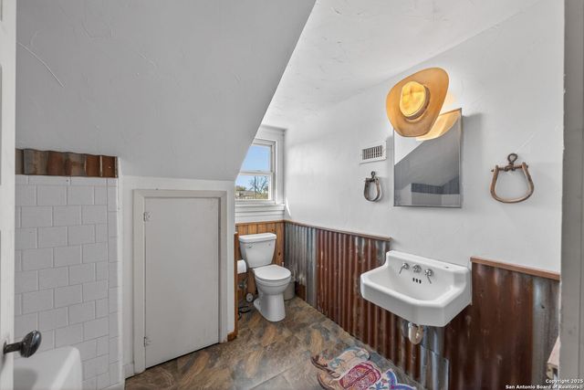 108 Oak Bluff, Boerne, TX 78006