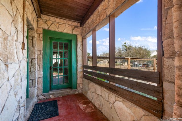 108 Oak Bluff, Boerne, TX 78006