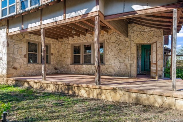 108 Oak Bluff, Boerne, TX 78006