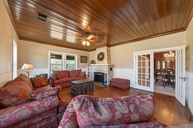 108 Oak Bluff, Boerne, TX 78006