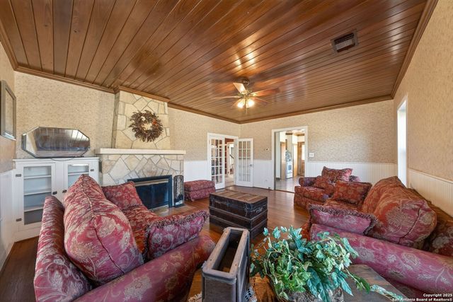 108 Oak Bluff, Boerne, TX 78006