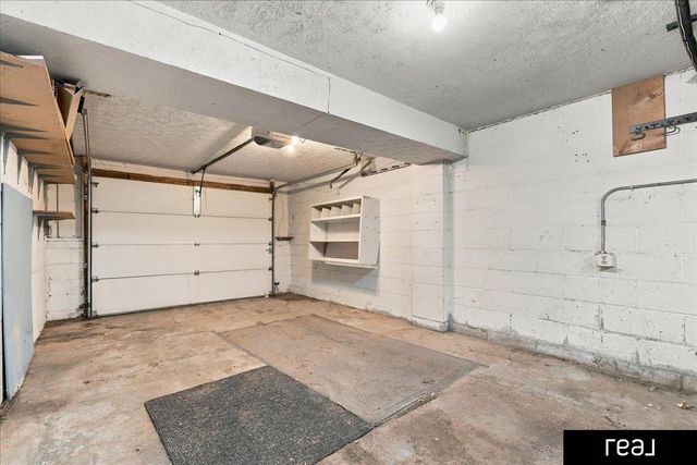 5806 S 113 Street, Omaha, NE 68137