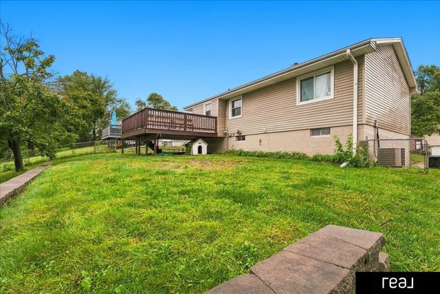 5806 S 113 Street, Omaha, NE 68137