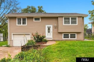 5806 S 113 Street, Omaha, NE 68137
