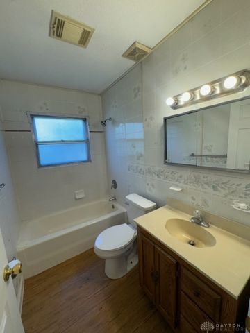 109 E Doris Drive, Fairborn, OH 45324