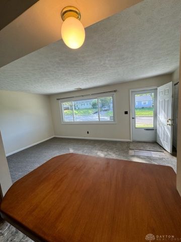 109 E Doris Drive, Fairborn, OH 45324