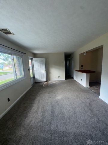 109 E Doris Drive, Fairborn, OH 45324