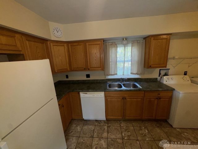 109 E Doris Drive, Fairborn, OH 45324