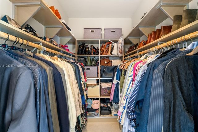 901 Brickell Key Blvd 2804, Miami, FL 33131