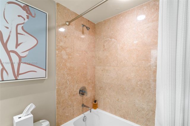 901 Brickell Key Blvd 2804, Miami, FL 33131