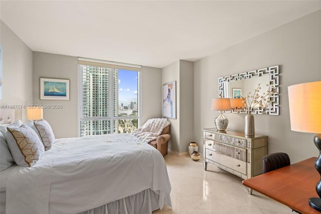 901 Brickell Key Blvd 2804, Miami, FL 33131