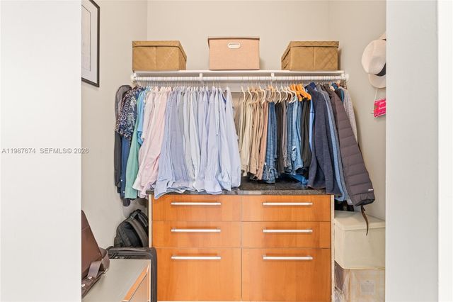 901 Brickell Key Blvd 2804, Miami, FL 33131