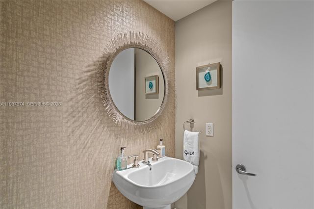 901 Brickell Key Blvd 2804, Miami, FL 33131