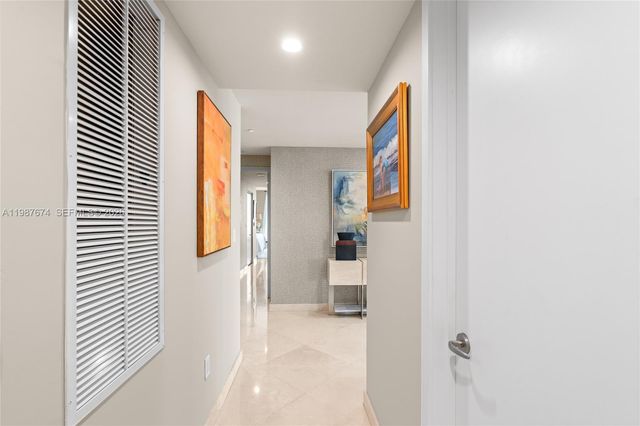 901 Brickell Key Blvd 2804, Miami, FL 33131