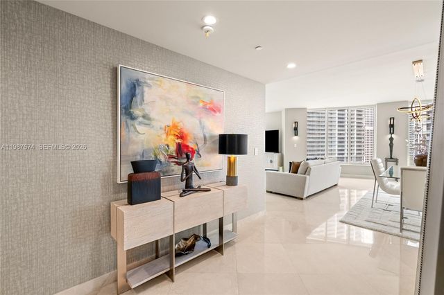 901 Brickell Key Blvd 2804, Miami, FL 33131