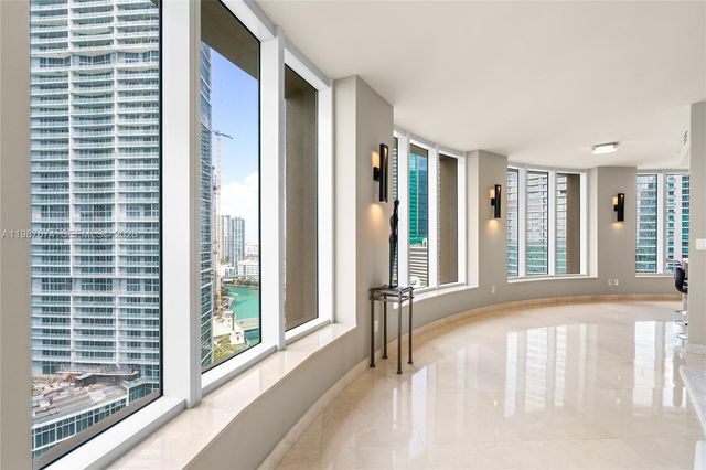 901 Brickell Key Blvd 2804, Miami, FL 33131