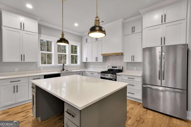 3369 Dodson Drive, East Point, GA 30344