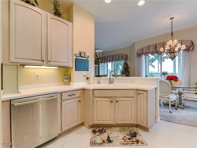 4141 Bay Beach LN 426, Fort Myers Beach, FL 33931
