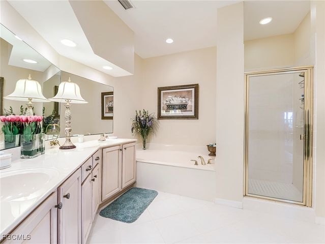 4141 Bay Beach LN 426, Fort Myers Beach, FL 33931