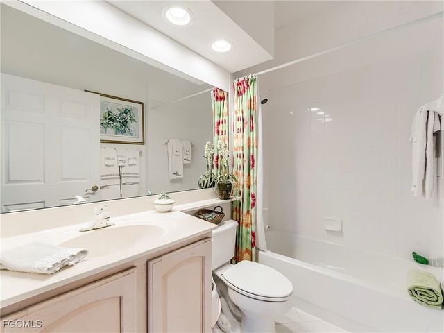 4141 Bay Beach LN 426, Fort Myers Beach, FL 33931