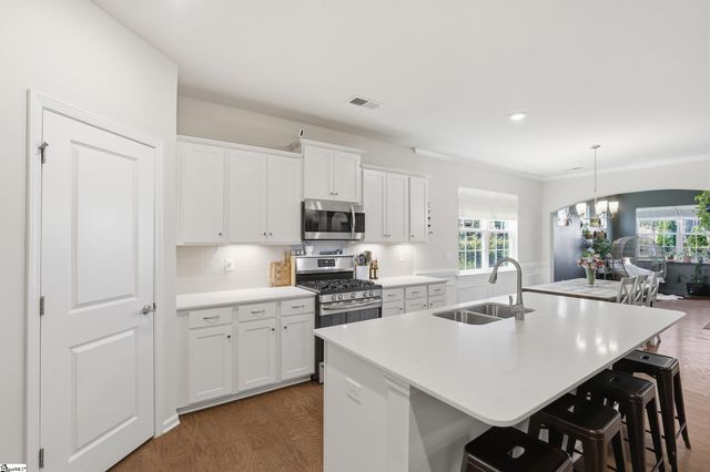 284 Double Crest Drive, Greer, SC 29687