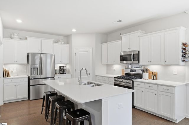 284 Double Crest Drive, Greer, SC 29687