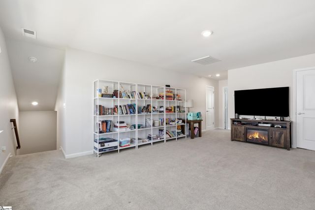 284 Double Crest Drive, Greer, SC 29687