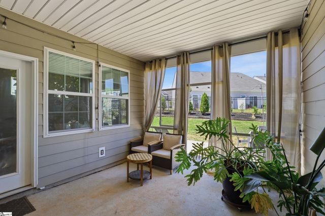 284 Double Crest Drive, Greer, SC 29687