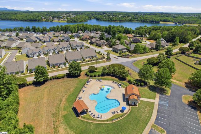 284 Double Crest Drive, Greer, SC 29687