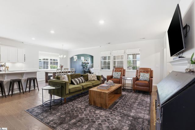 284 Double Crest Drive, Greer, SC 29687