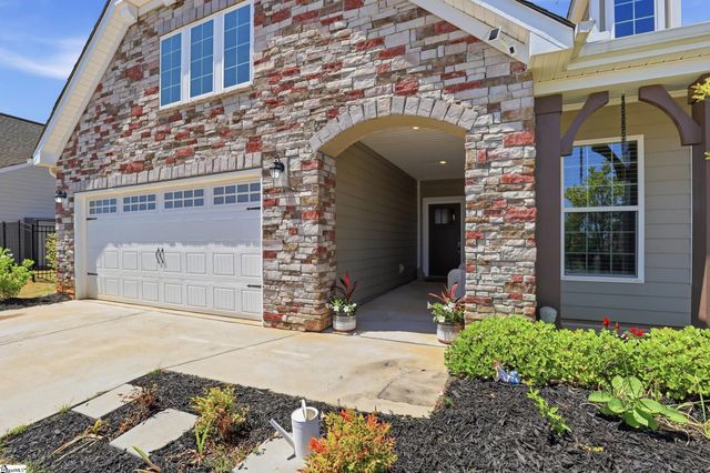 284 Double Crest Drive, Greer, SC 29687