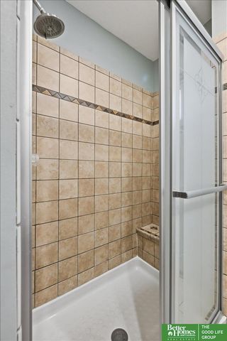 4004 N 13 Street, Carter Lake, IA 51510