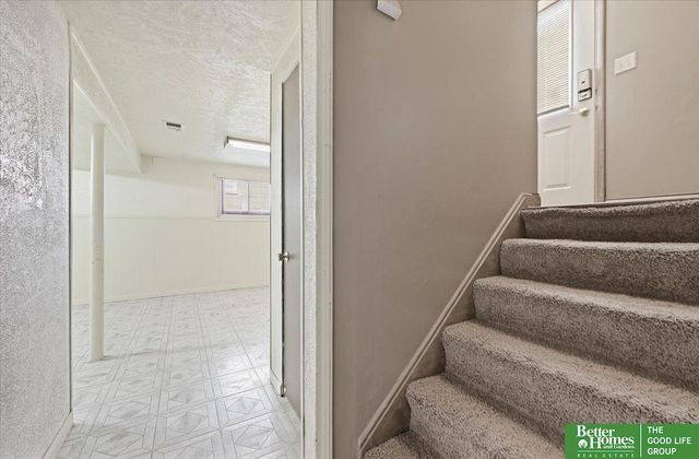 4004 N 13 Street, Carter Lake, IA 51510