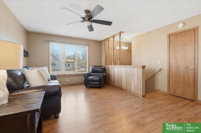 4004 N 13 Street, Carter Lake, IA 51510