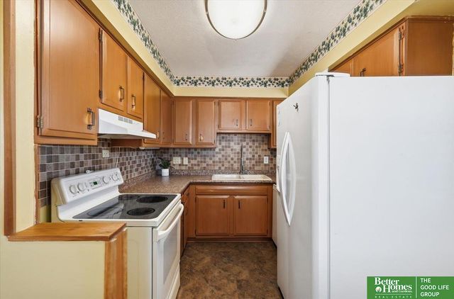 4004 N 13 Street, Carter Lake, IA 51510