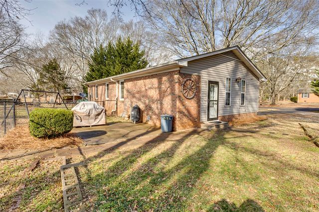 128 Sylvia Road, Belton, SC 29627