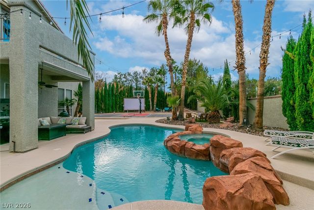 296 Doe Run Circle, Henderson, NV 89012