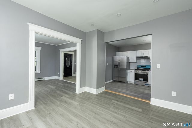 220 Newbury Street, Hartford, CT 06114