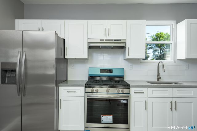 220 Newbury Street, Hartford, CT 06114