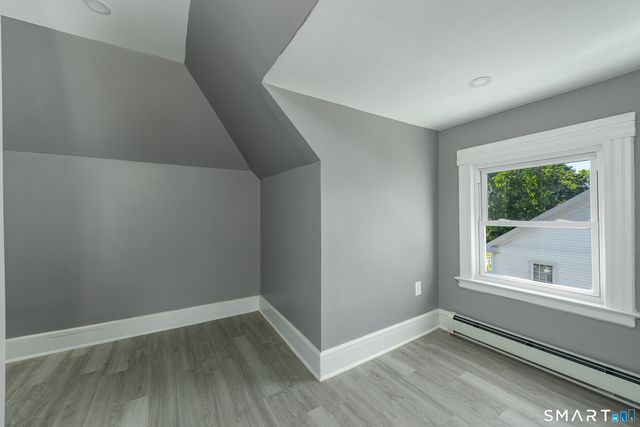 220 Newbury Street, Hartford, CT 06114