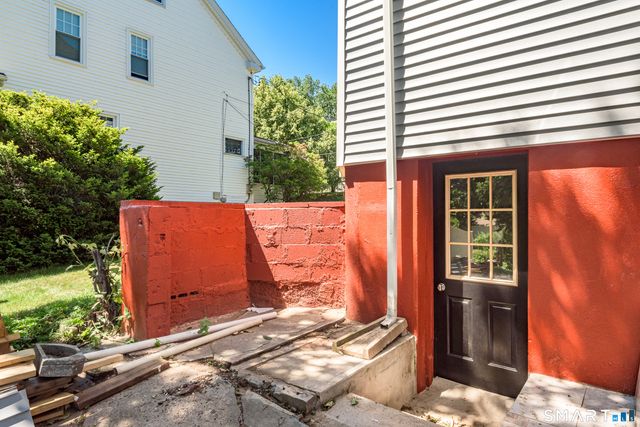 220 Newbury Street, Hartford, CT 06114