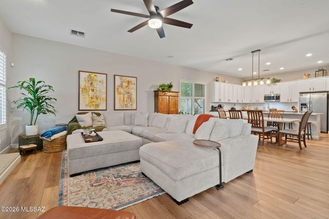 1712 W Copper Sky Drive, Tucson, AZ 85737