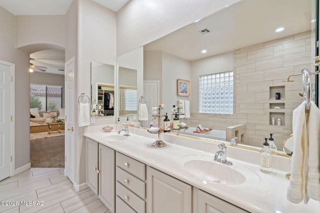 1712 W Copper Sky Drive, Tucson, AZ 85737