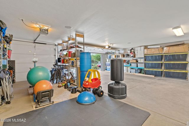 1712 W Copper Sky Drive, Tucson, AZ 85737